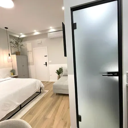 Olive Apartment *